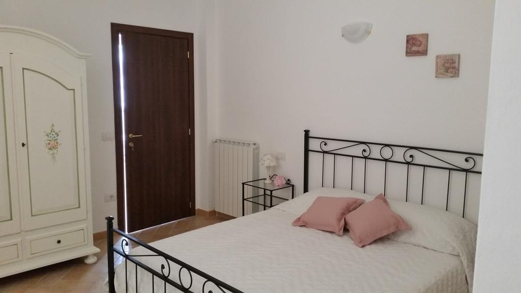 B&B Le Rose Spello Phòng bức ảnh